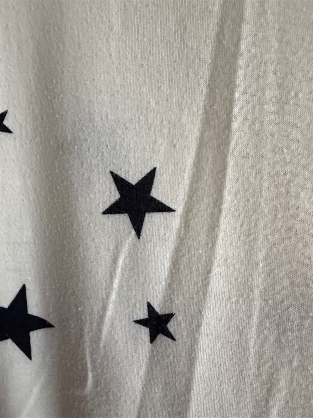 MISSLOOK White Tee with Black Star Print - Picture 2 of 3